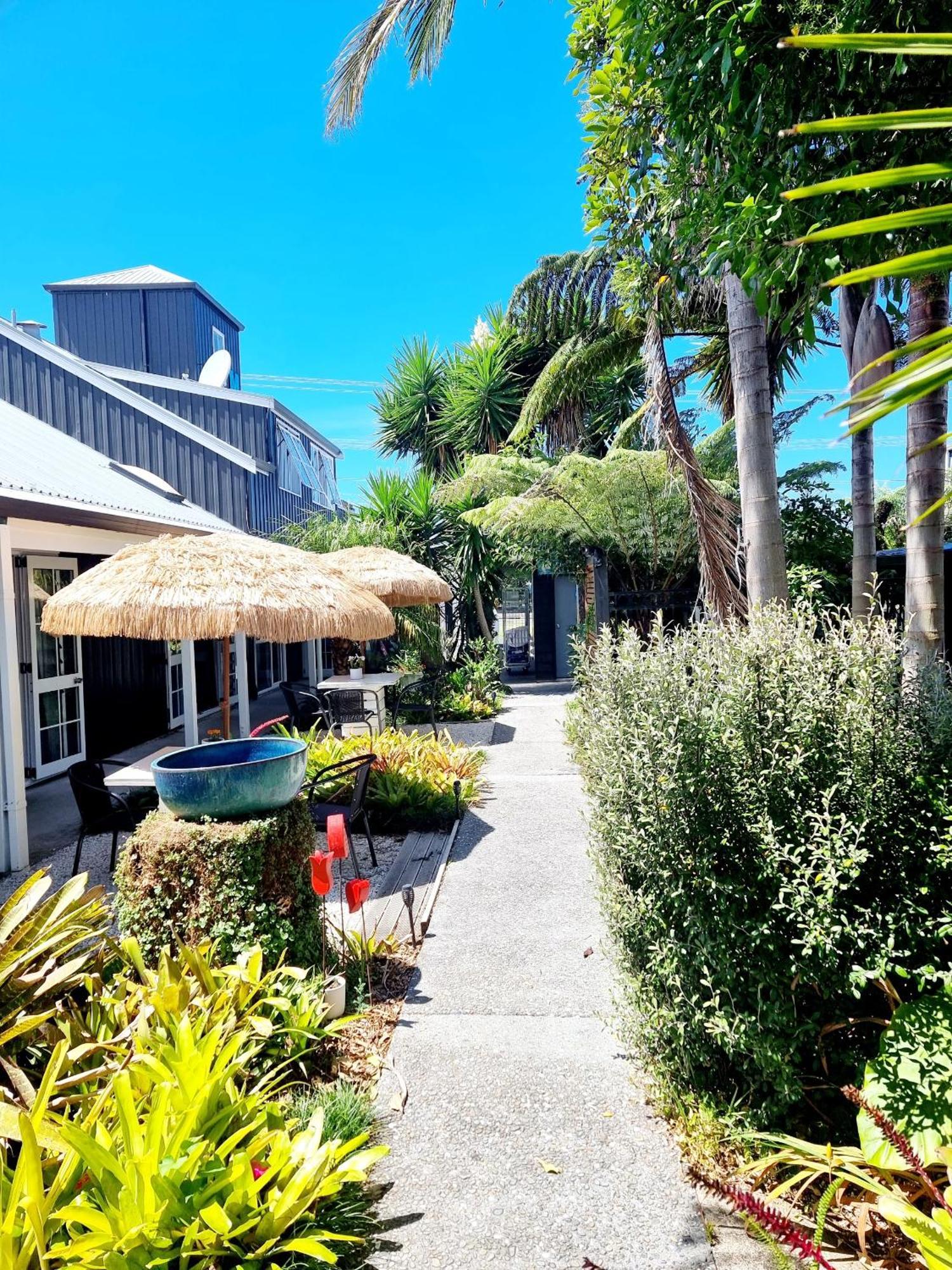 Southpacific Motel Whangamata Eksteriør bilde