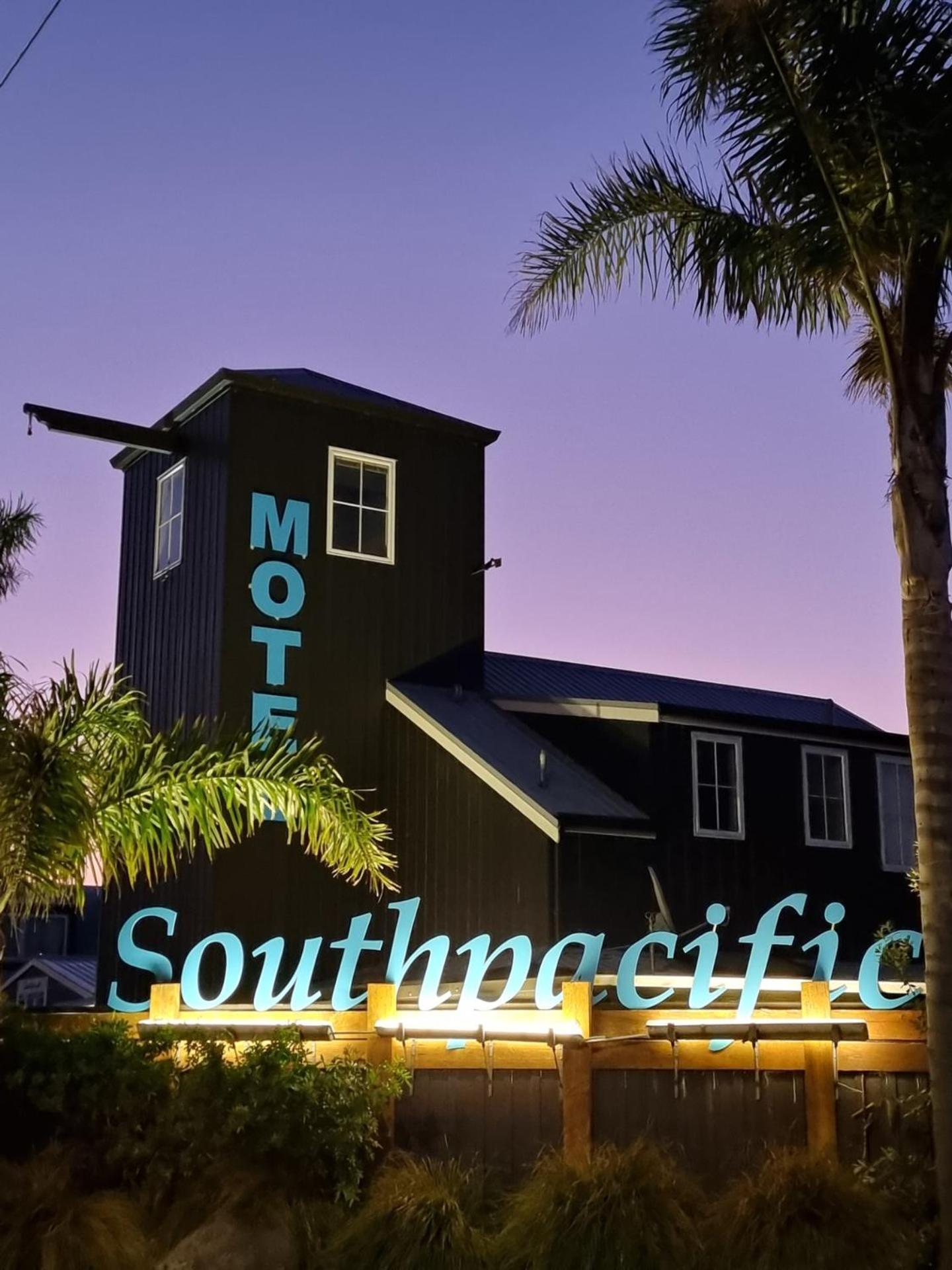 Southpacific Motel Whangamata Eksteriør bilde