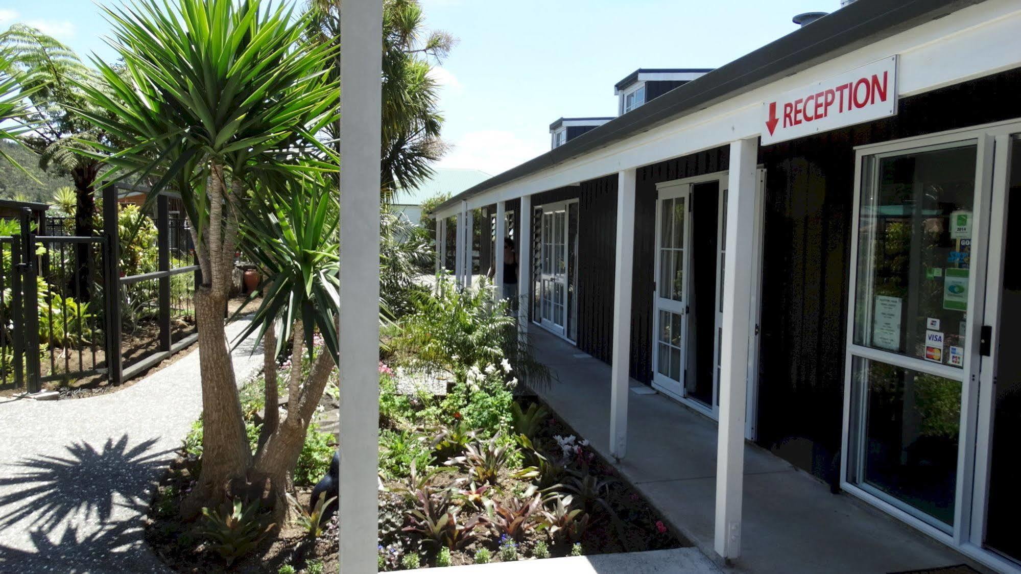 Southpacific Motel Whangamata Eksteriør bilde